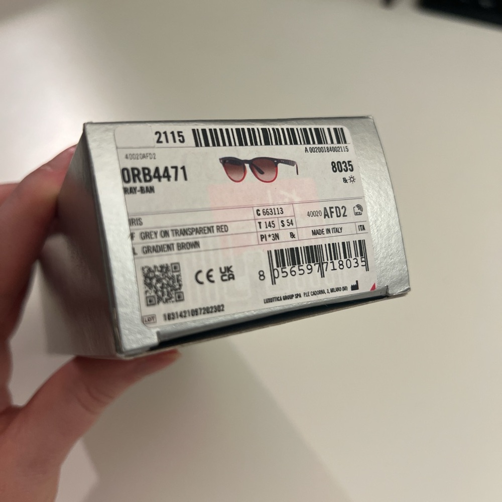 NWT Iris Ray-Ban Black and Red Gradient Sunglasses - Picture 7 of 7